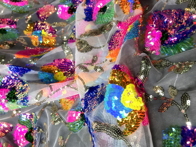 Colorful Crystal Sequins Flowe - Crystal Mesh Fabric recensione e prezzo