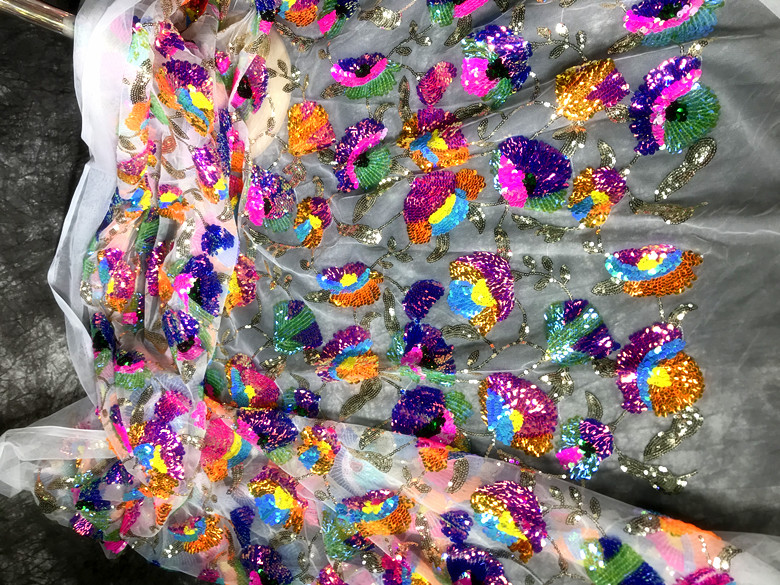 Colorful Crystal Sequins Flowe - Crystal Mesh Fabric recensione e prezzo