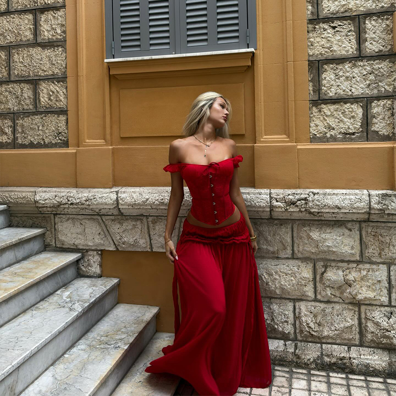 Chic Red Off Shoulder Corset T - Elastic Lace Trim recensione e prezzo