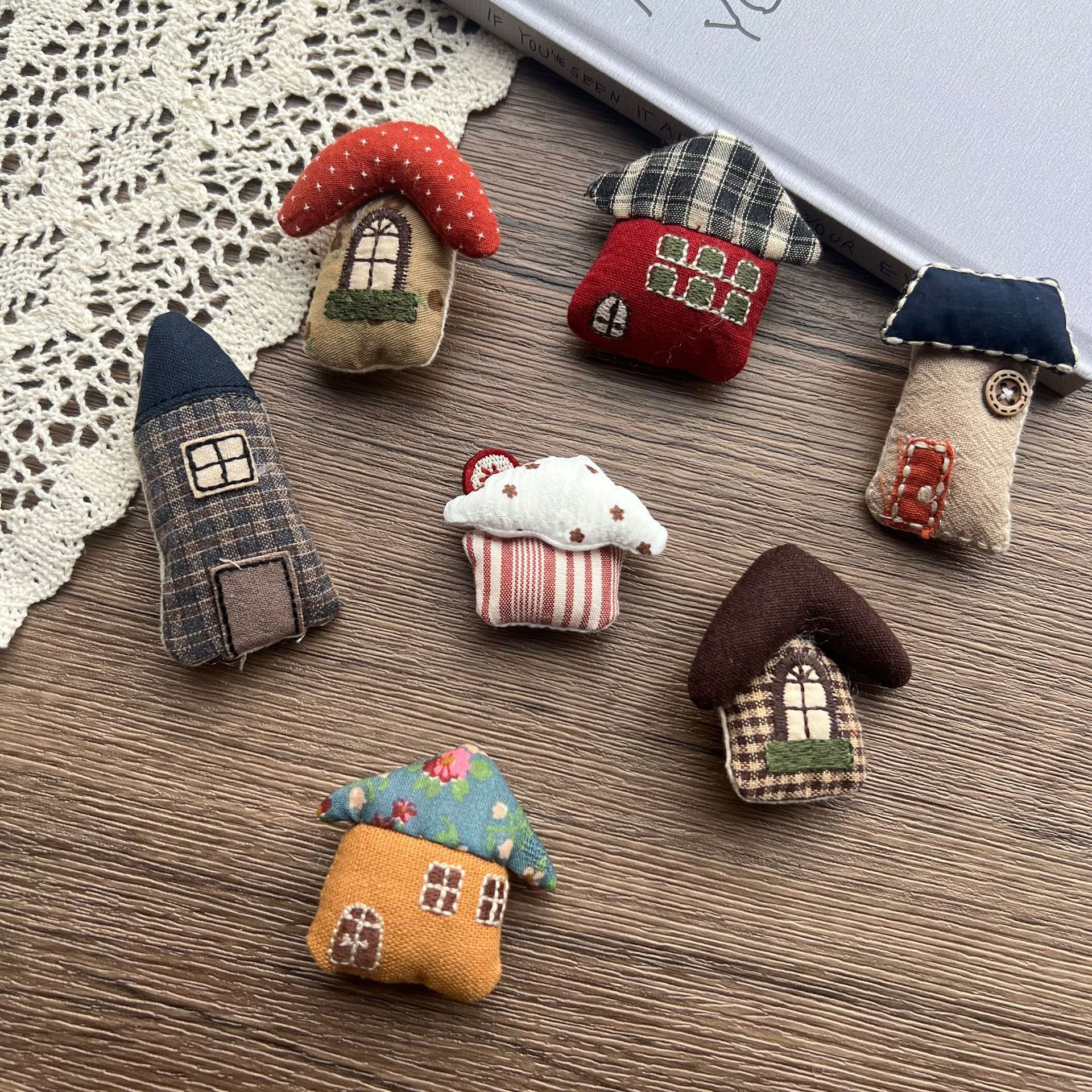 Stuffed Fabric Mushroom House  - Embellish Craft recensione e prezzo