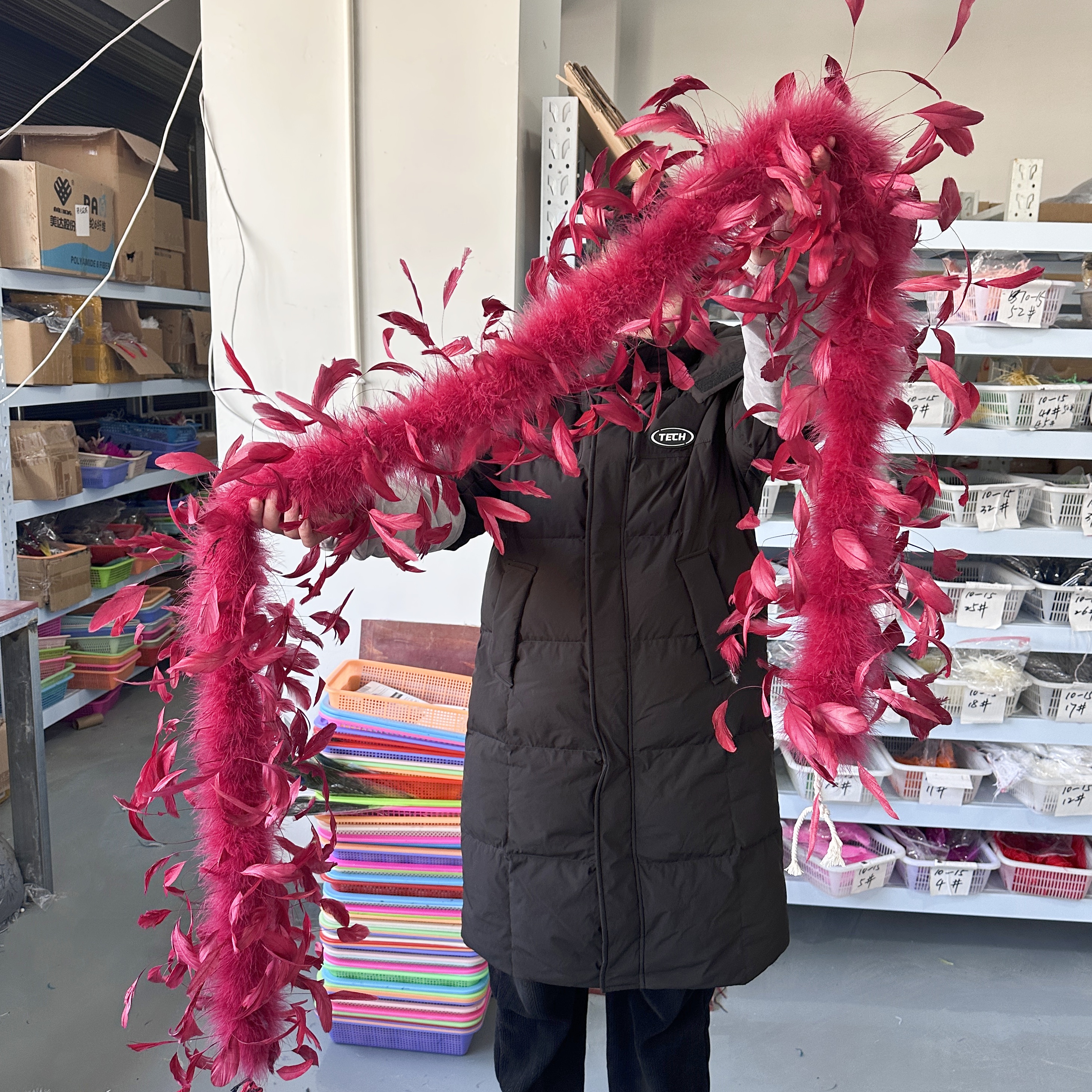 2Meter Burgundy Turkey Marabou - Feather Trim Marabou recensione e prezzo