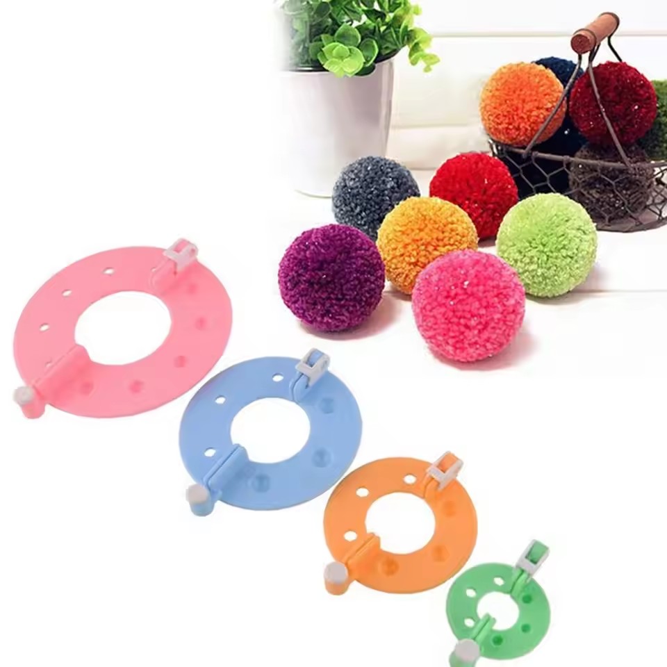 8PCS 4 Sizes Fluff Ball Weaver - Pom Pom Maker Tool recensione e prezzo