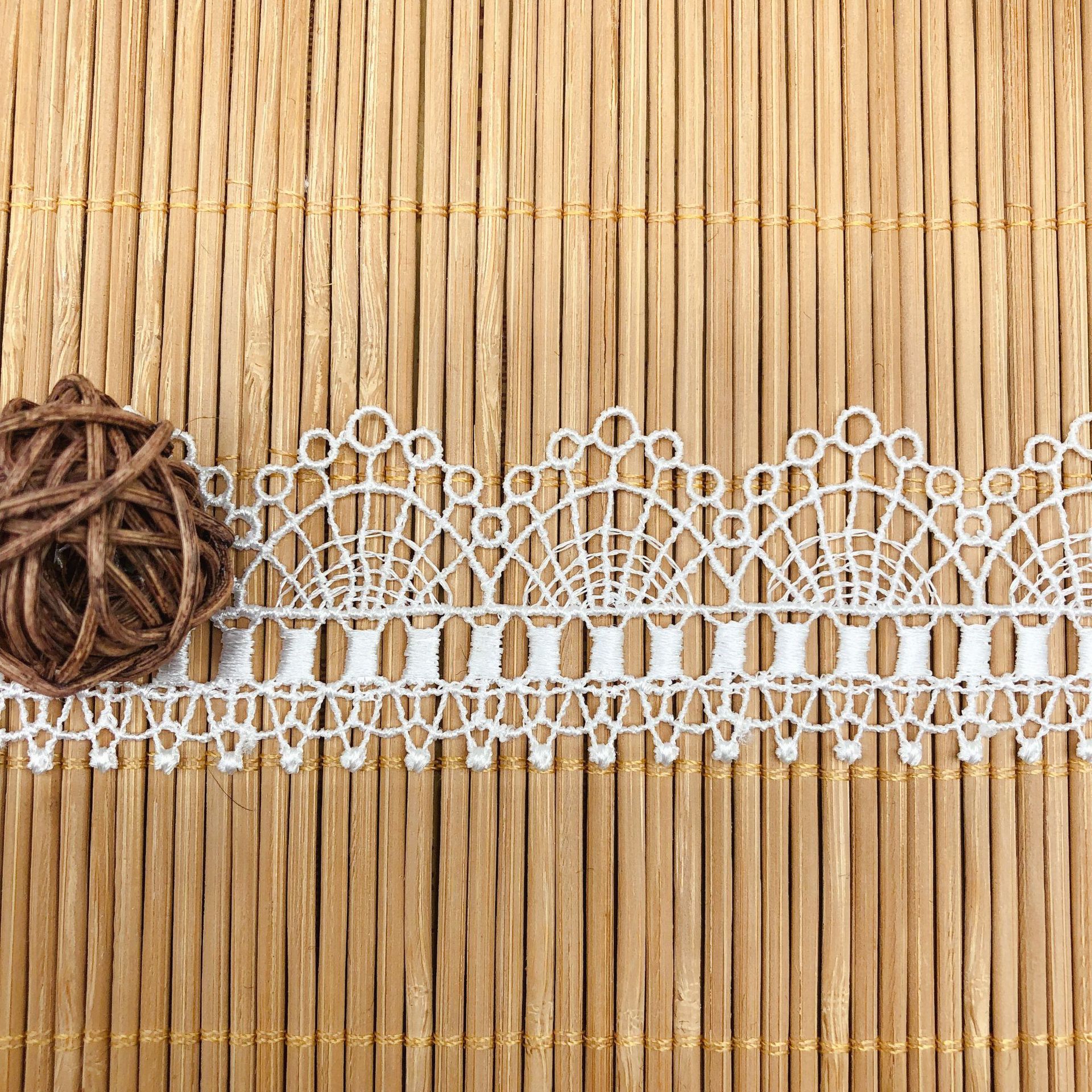 Hollow Embroidery Clavicle Cha - Lace Ribbon Trim recensione e prezzo