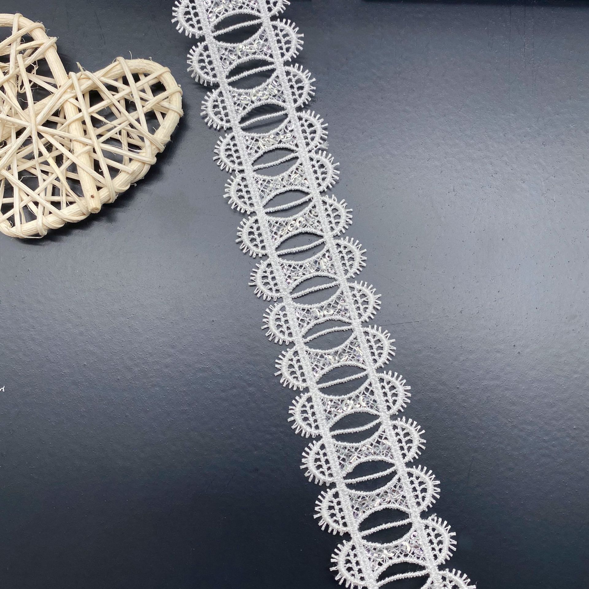 Hollow Wearable Sequins Ribbon - Lace Ribbon Trim recensione e prezzo