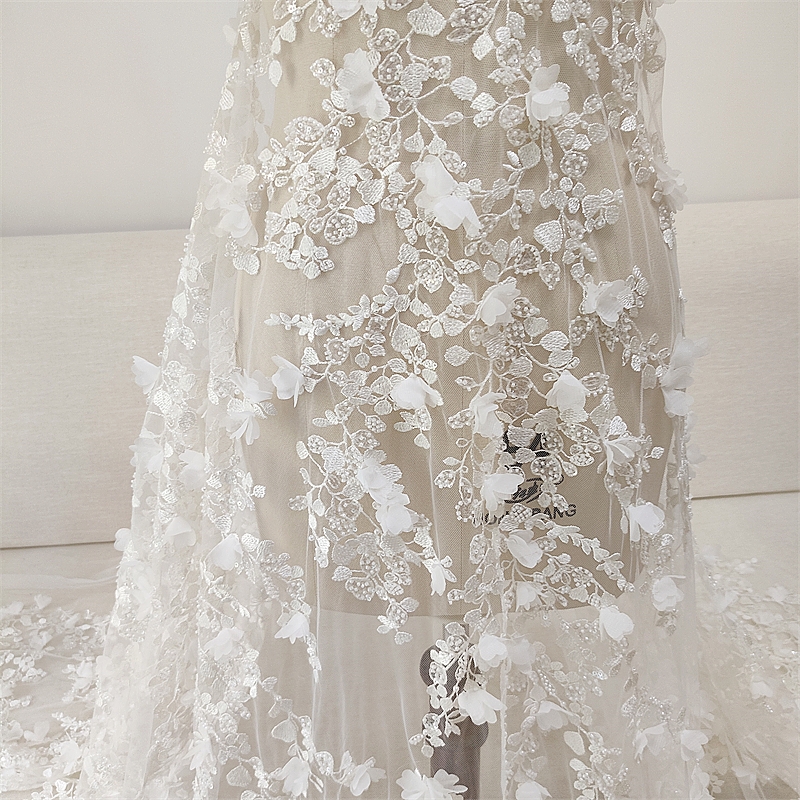 Ivory 3D Floral Hand Beaded La - Embellish Craft recensione e prezzo