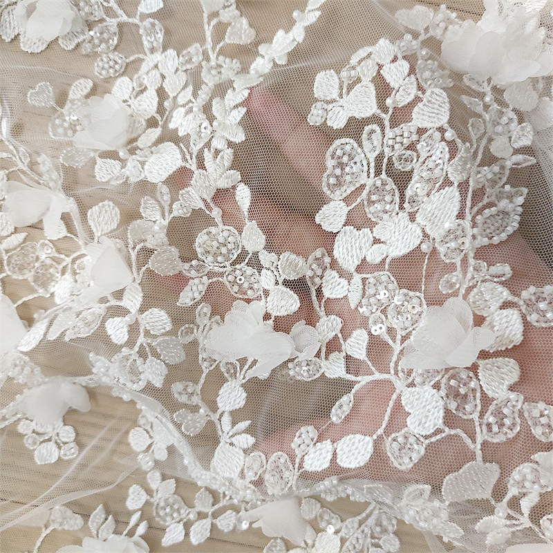 Ivory 3D Floral Hand Beaded La - Embellish Craft recensione e prezzo