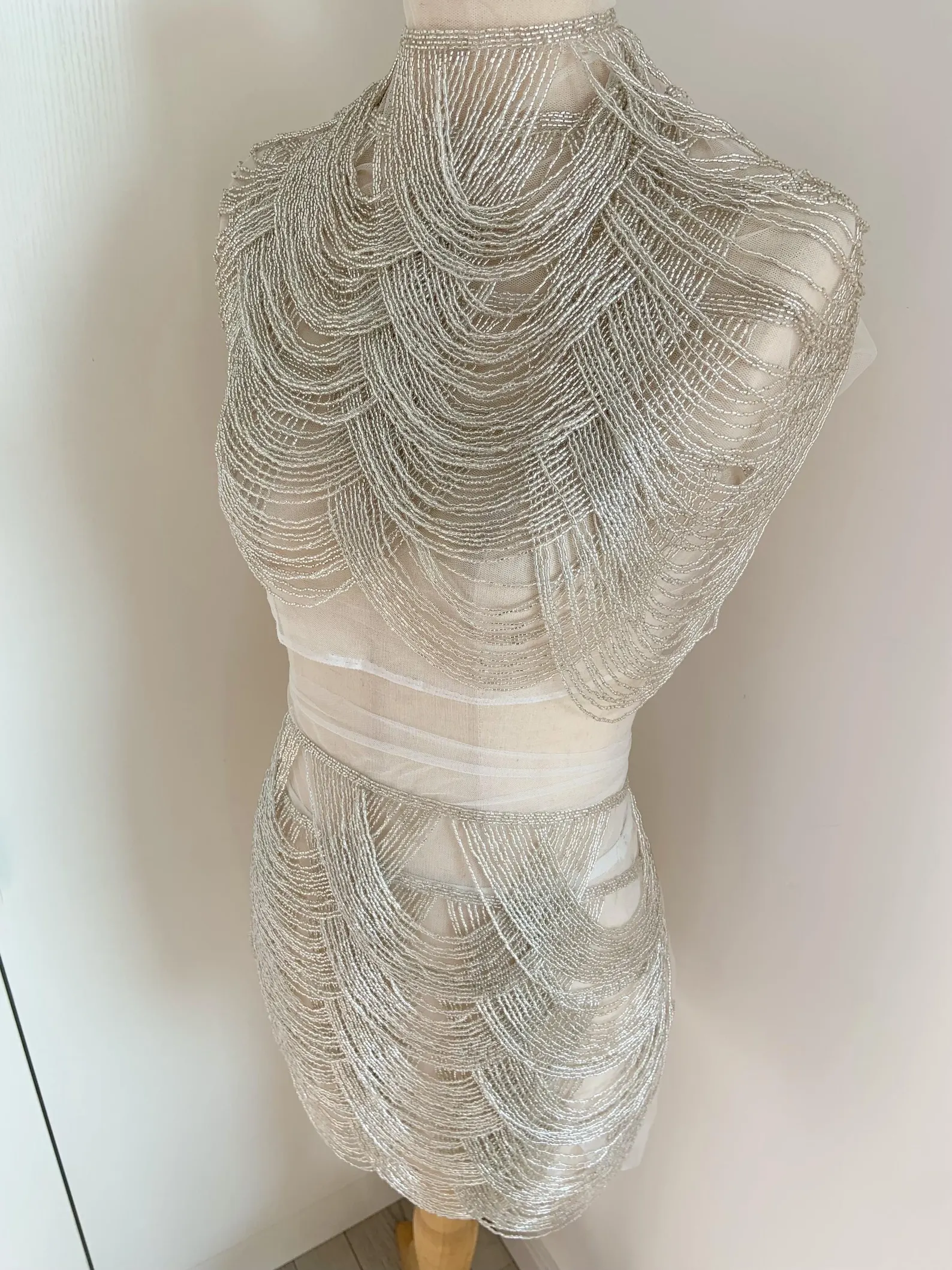 Silver Chains Cape Fabric, Bea - Beaded Trim Fringe recensione e prezzo