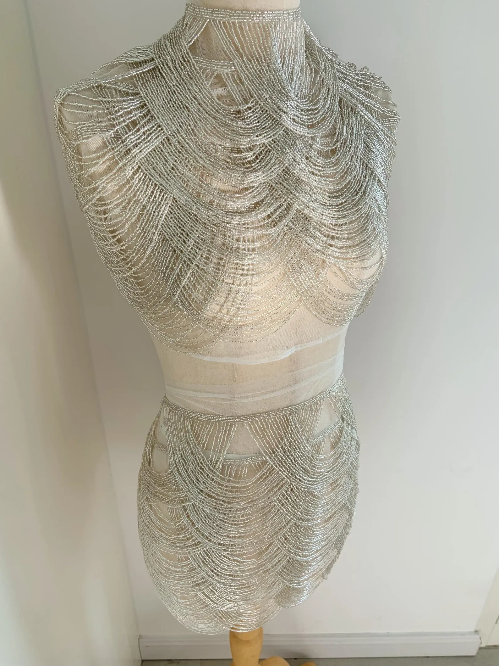 Silver Chains Cape Fabric, Bea - Beaded Trim Fringe recensione e prezzo