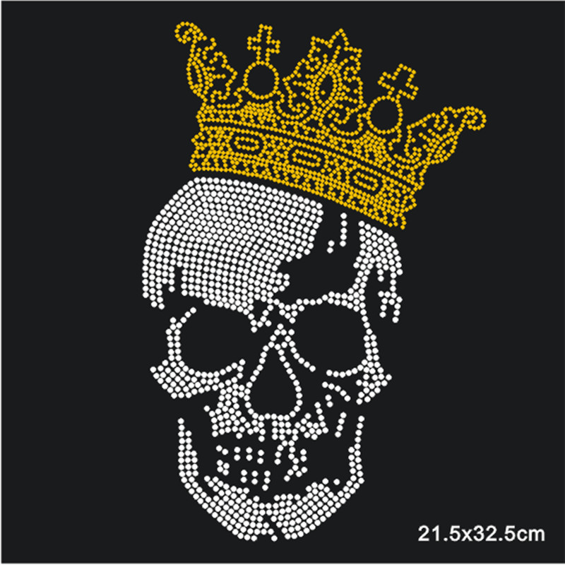 Skull Patch,Iron On Transfers  - Hotfix Rhinestone Sheet recensione e prezzo